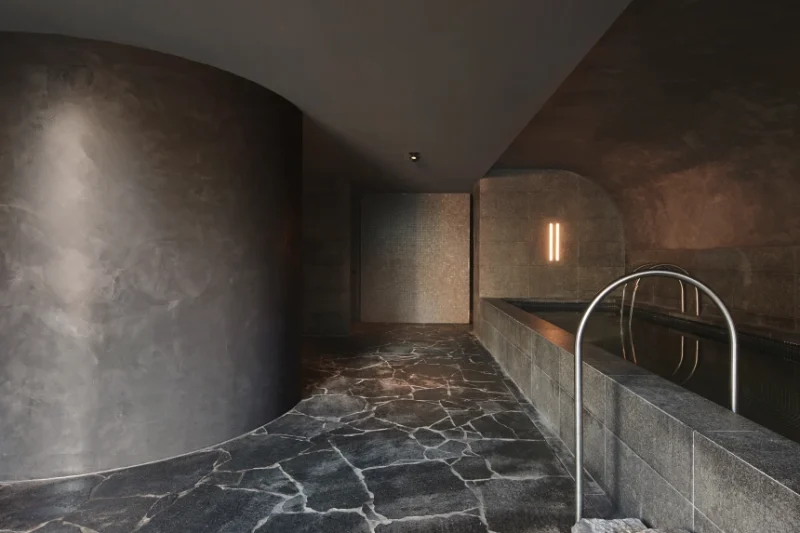 Bath House04